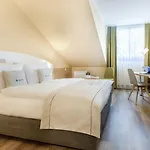 Garner Sued By Ihg Hotell