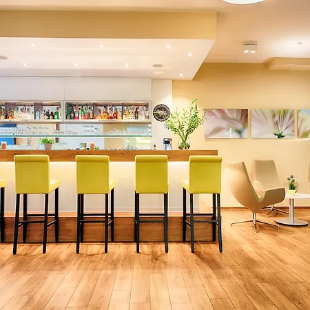 Select Hotel 4*