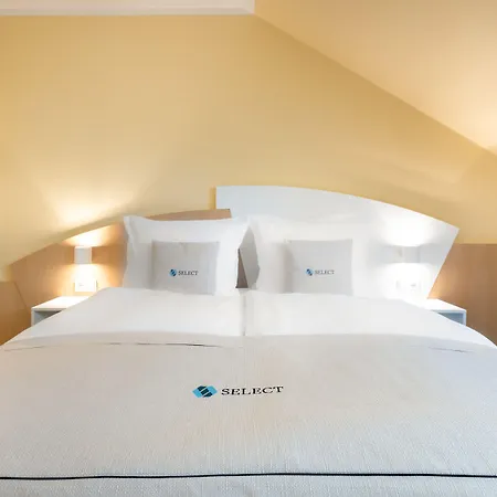 Garner Sued By Ihg 4* ארלנגן