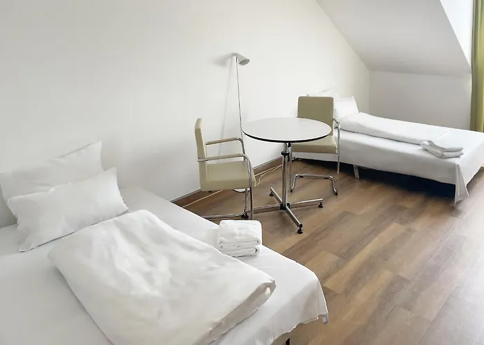 Hotel Garner Sued By Ihg