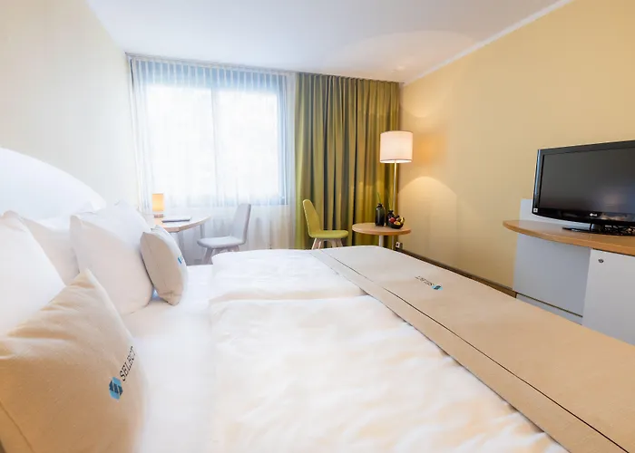 Hotel Garner Sued By Ihg