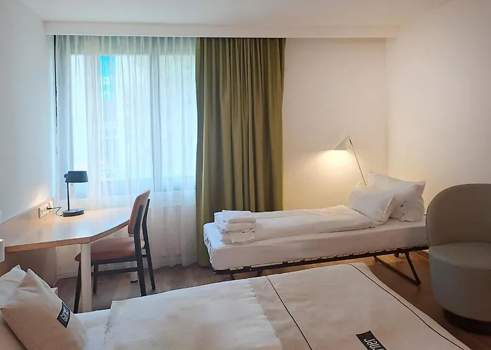 Hotel Garner Sued By Ihg