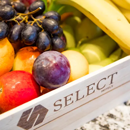 فندق Garner Sued By Ihg