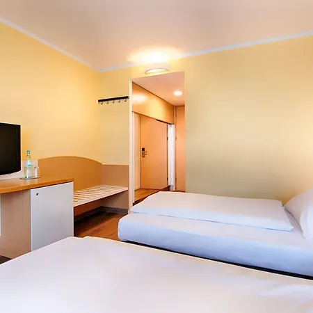 Garner Sued By Ihg 4* إرلانجن