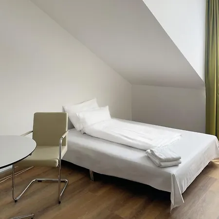 Garner Sued By Ihg 4* إرلانجن