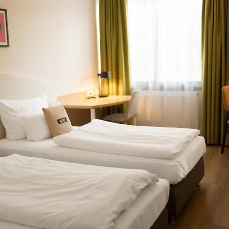 Garner Sued By Ihg Erlangen