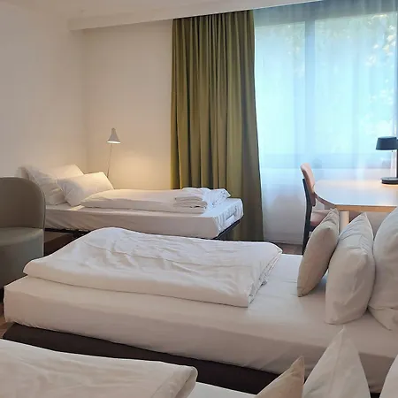 Garner Sued By Ihg 4*